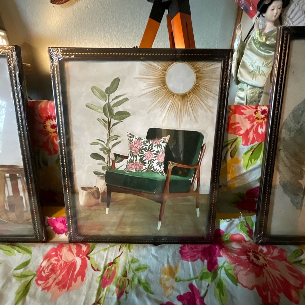Home decor - Picture 3 of 3